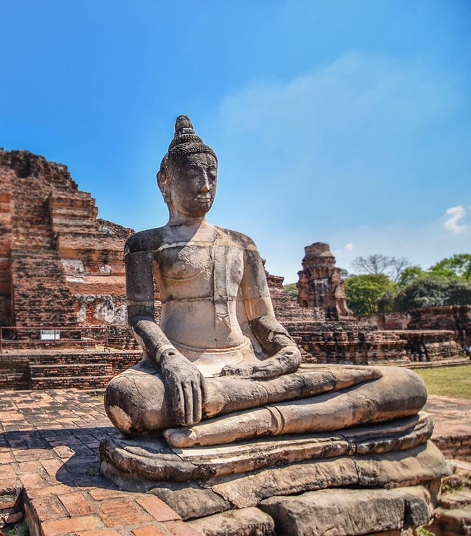 A Journey to Ayutthaya: Explore the historic ruins 