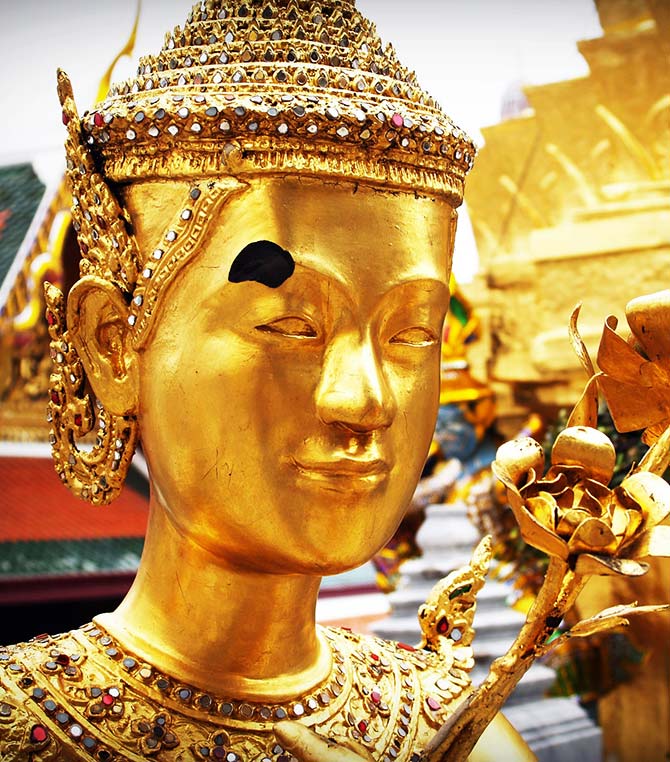 Bangkok Temple Tours: Revel in all that beauty of Thailand's Buddhism