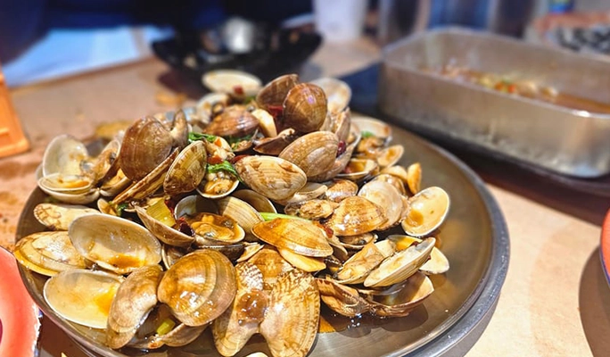 Customized 2-Hour Foodie Tour in Seoul