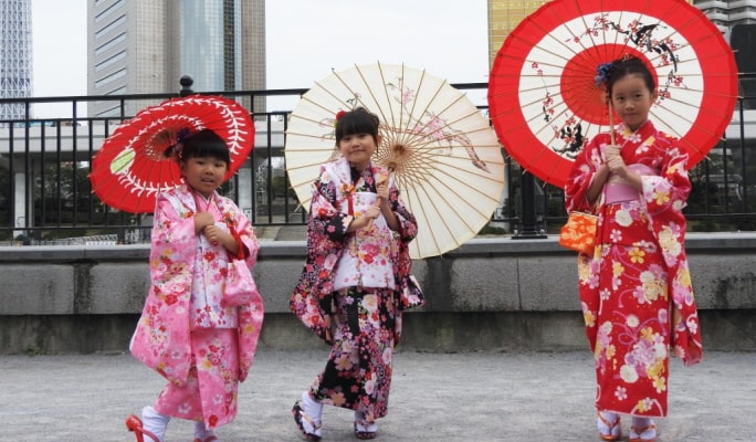 Tokyo Asakusa Hanaka Kimono Rental + Hair Set
