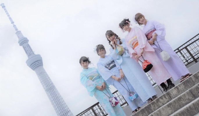 Tokyo Asakusa Hanaka Kimono Rental + Hair Set