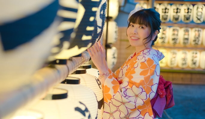 Tokyo Asakusa Hanaka Kimono Rental + Hair Set