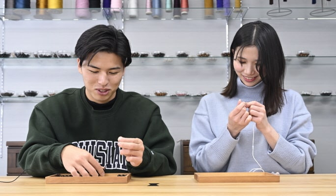 Prayer Beads Bracelet Making Experience in Kyoto