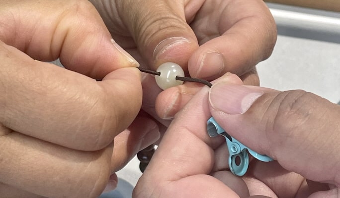 Prayer Beads Bracelet Making Experience in Kyoto
