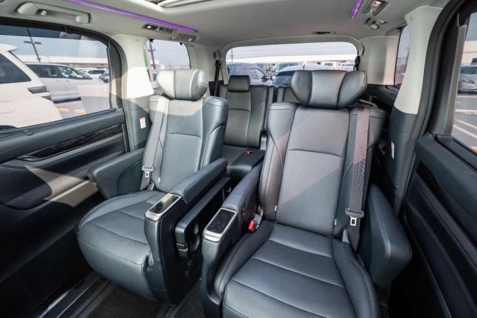 Osaka / Kyoto / Nara / Kobe Tour with Private van & Driver (up to  9 passengers)