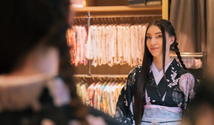 Kimono Try-on, Tea Ceremony, Calligraphy and Gold Leaf Experience in Kyoto