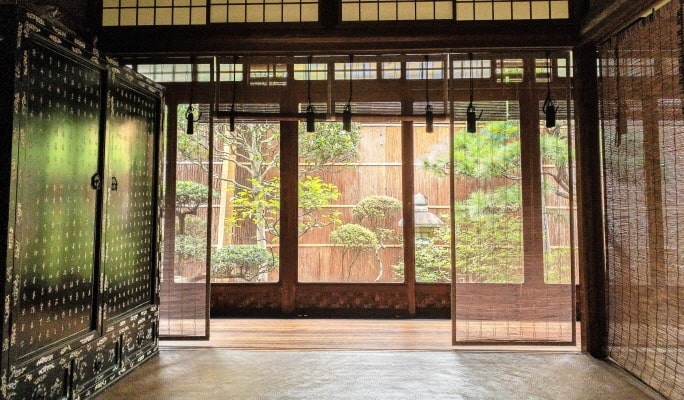 Kyoto Experience Package: Traditional Townhouse Tour & Kimono Try-on  & Tea Ceremony