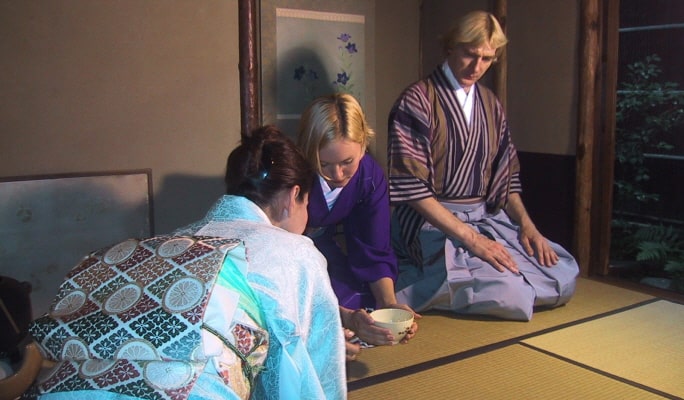 Kyoto Experience Package: Traditional Townhouse Tour & Kimono Try-on  & Tea Ceremony
