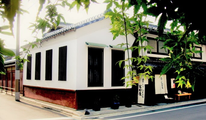 Kyoto Experience Package: Traditional Townhouse Tour & Kimono Try-on  & Tea Ceremony