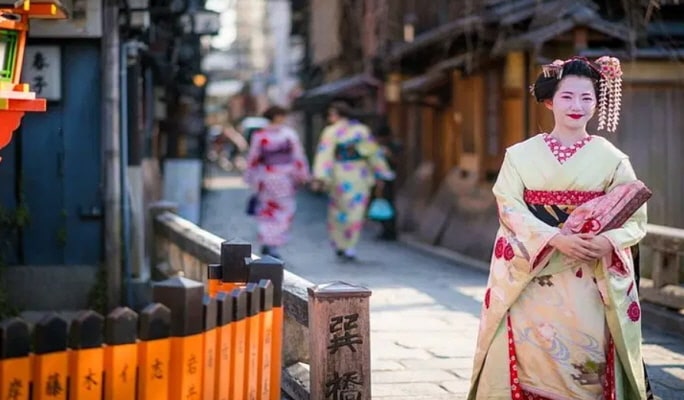 Kyoto Private 1 Day Tour (+ Licensed guide/ Driver/ Private transportation)