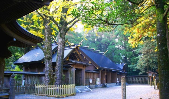 Miyazaki  Kamishikimi Kumanoza Shrine & Takachiho Gorge 1 Day Tour from Fukuoka
