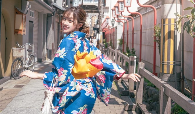 Osaka Kimono Rental (90-Minute / 6-Hour / 1-Day)