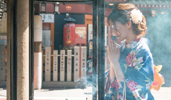 Osaka Kimono Rental (90-Minute / 6-Hour / 1-Day)