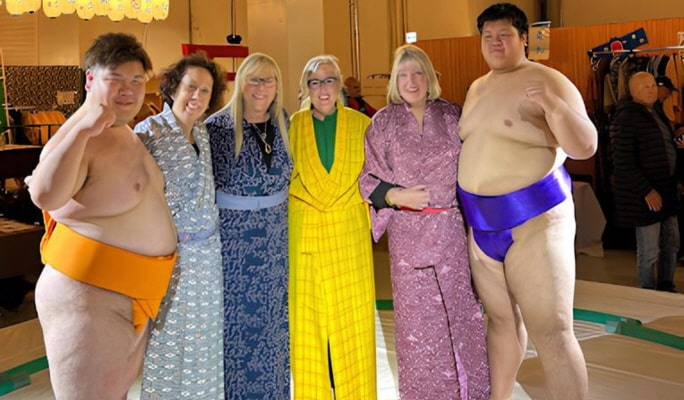 Sumo Show and Kimono Experience in Osaka