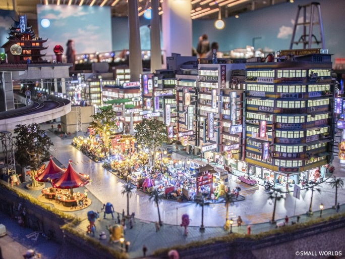 Yurikamome Enjoy Pass: 1-Day Unlimited Ride Ticket & SMALL WORLDS Admission Ticket