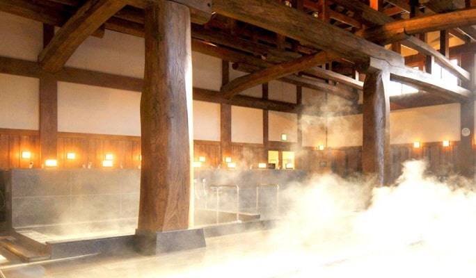 Mt. Fuji Lake Kawaguchi + Onsen + Wind & Ice Cave 1 Day Tour from Tokyo