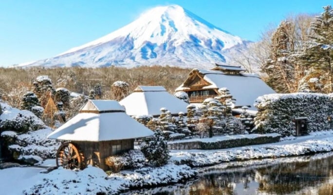 Mt. Fuji Special: Panoramic Ropeway (Cable Car) + Lake Kawaguchi & Matcha Experience + Oshino Hakkai 1 Day Tour from Tokyo