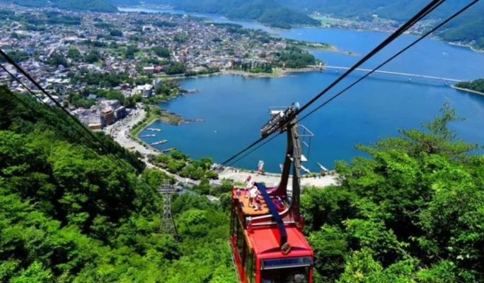 Mt. Fuji Special: Panoramic Ropeway (Cable Car) + Lake Kawaguchi & Matcha Experience + Oshino Hakkai 1 Day Tour from Tokyo