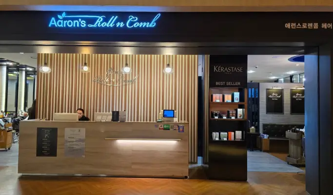 江南のAaron's Roll n Comb Hair Salon（アーロンズ・ロール＆コーム・ヘアサロン）：ヘッドスパ／オーガニックカラー／カスタムヘア＆メイク
