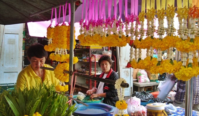 Amphawa Floating Market 1 Day Private Tour from Hua Hin