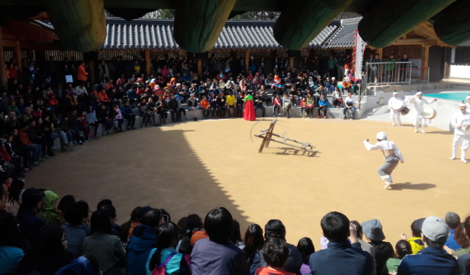 Andong City Tour: Hahoe Village Area (Hahoe Village + Byeongsan Seowon + Hahoe Mask Dance)