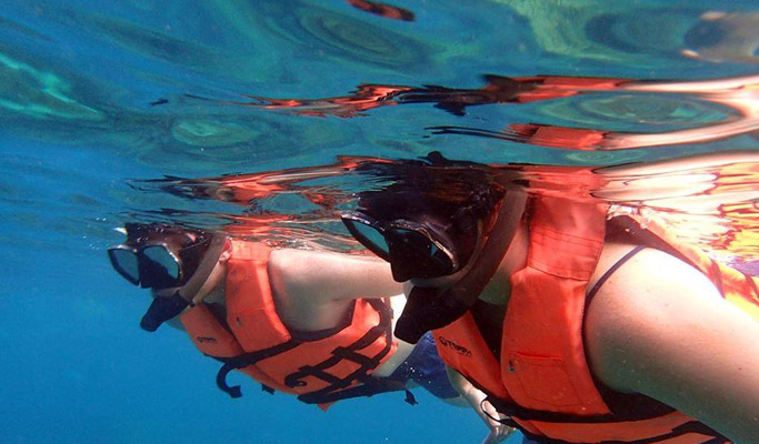 Ang Thong National Marine Park Semi-Private Yacht Tour (+Snorkeling/ Kayaking) - from Koh Samui (+ Hotel Transfer)