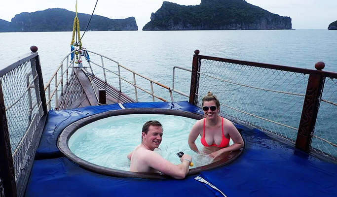 Ang Thong National Marine Park Semi-Private Yacht Tour (+Snorkeling/ Kayaking) - from Koh Samui (+ Hotel Transfer)
