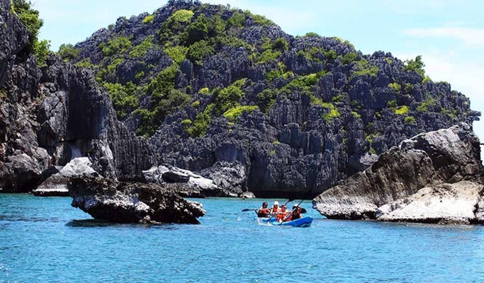 Ang Thong National Marine Park Semi-Private Yacht Tour (+Snorkeling/ Kayaking) - from Koh Samui (+ Hotel Transfer)