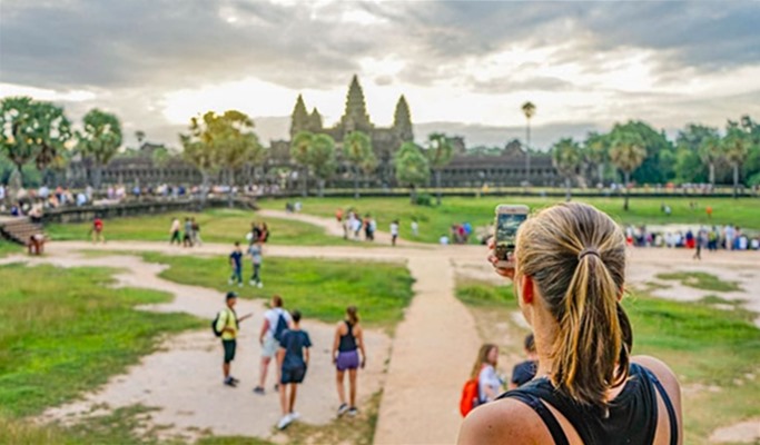 Angkor 3 Temples + Preah Khan Sunrise & Bike Tour (Half Day)