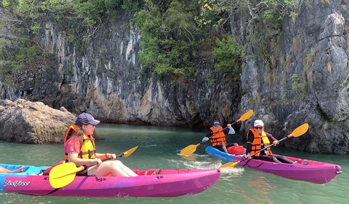 Krabi Ao Thalane Kayak Tour (Half Day / Full Day)