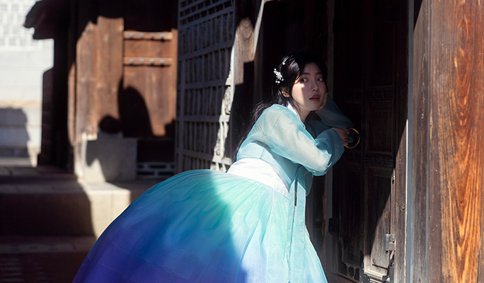 Hanbok Rental at Gyeongbokgung Palace (+ Photoshoot options)