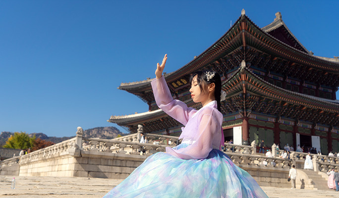 Hanbok Rental at Gyeongbokgung Palace (+ Photoshoot options)