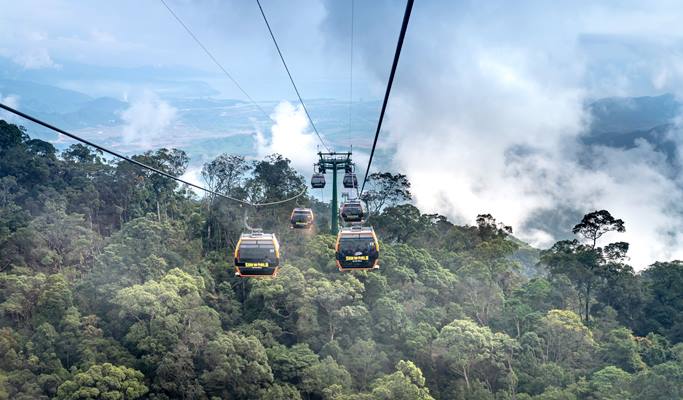 Da Nang International Airport / Da Nang City Center ↔ Ba Na Hills Cable Car Station Transfer - Private Taxi (24/7)