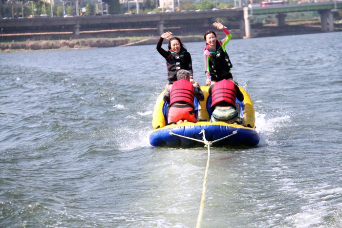 Big 3 Water Rides on Han River 