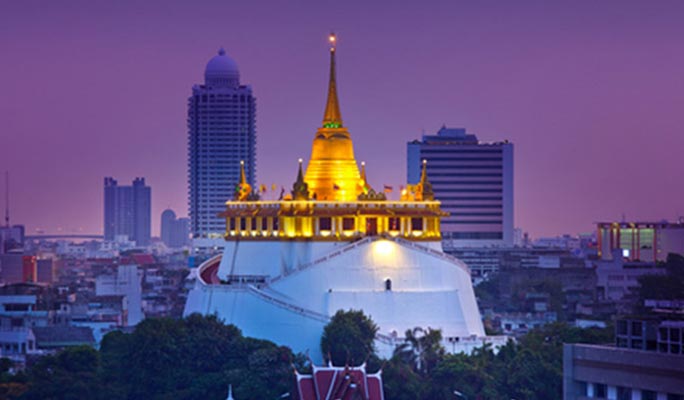 Bangkok Night Tour: Wat Arun + Wat Saket + Chinatown + Street Food