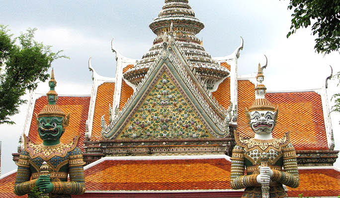 Bucket List: Bangkok's Old City Rattanakosin Temple & Palace Tour (Half Day)