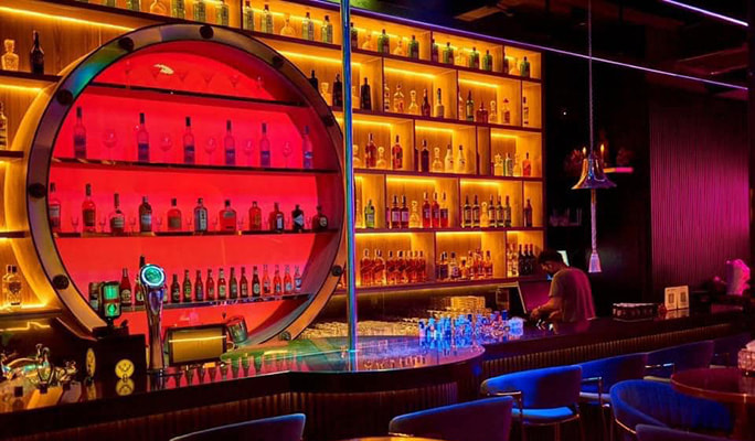 Bangkok Nightlife Tour: Pub Crawl