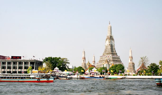 Bangkok Chao Phraya River & Canals Private Boat Tour (Half day)