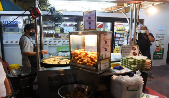 Bangkok Michelin Guide Street Food Tour by Tuk Tuk