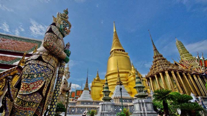 バンコク スワンナプーム国際空港（BKK） ↔ バンコク市内移動 - 空港タクシー (24時間年中無休)