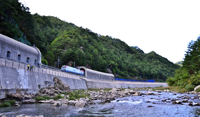 Gyeongbuk Bonghwa Sepyeong Sky Walk Trekking Tour from Seoul
