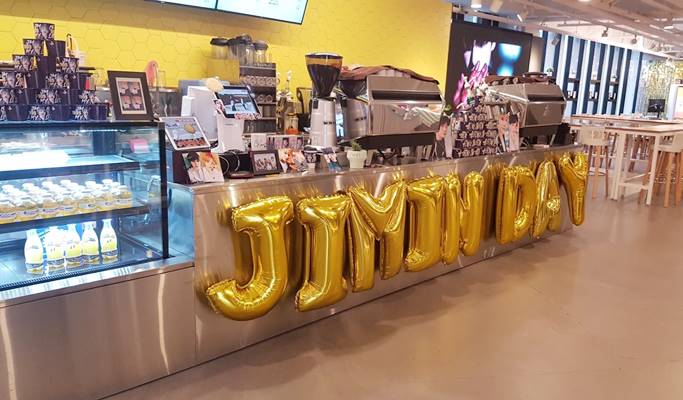 Follow BTS (Bangtan Boys) Footsteps in Seoul (+ J-Hope's Birthday Cup Holder Event/BTS Goods) 1 Day Join-in Tour (Feb 15~18)