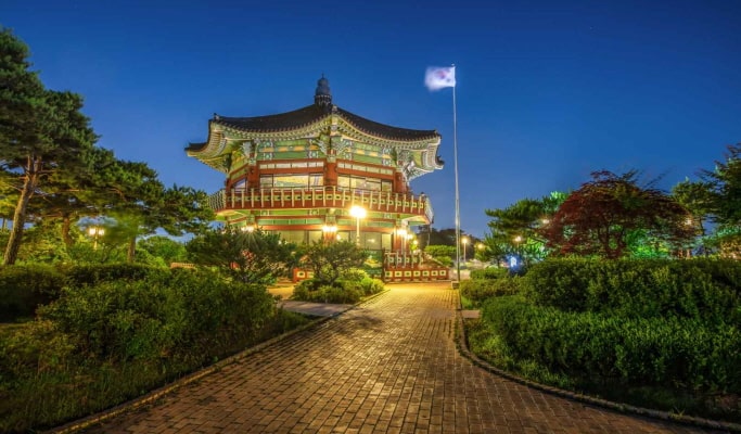 Seoul Night View Small Group Half Day Tour with Gwangjang Market Visit