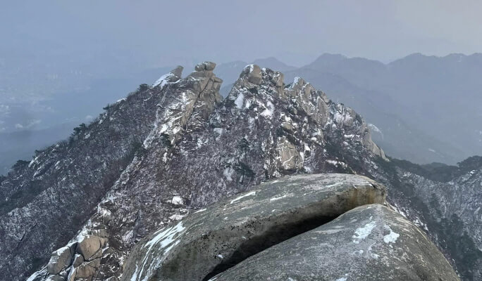 [Trazy Local Host] Bukhansan National Park (Baegundae Peak) Winter Hiking Tour