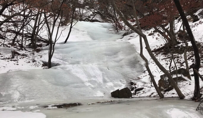 [Trazy Local Host] Bukhansan National Park (Baegundae Peak) Winter Hiking Tour