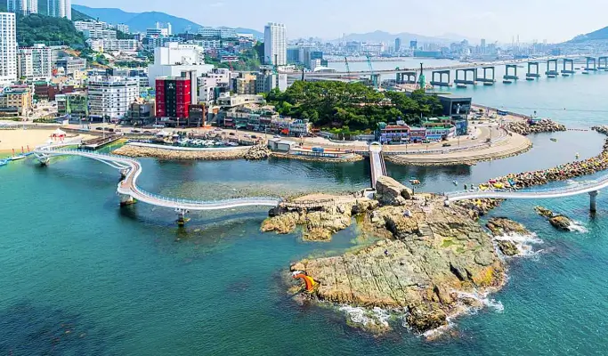 Explore 9 Busan Highlights in 1 Day (+ Beach Train/ Sky Capsule option)
