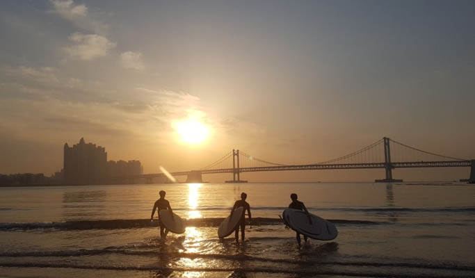 Stand Up Paddleboarding (SUP) at Gwangalli Beach, Busan: Paddleboard Rental & Basic Training