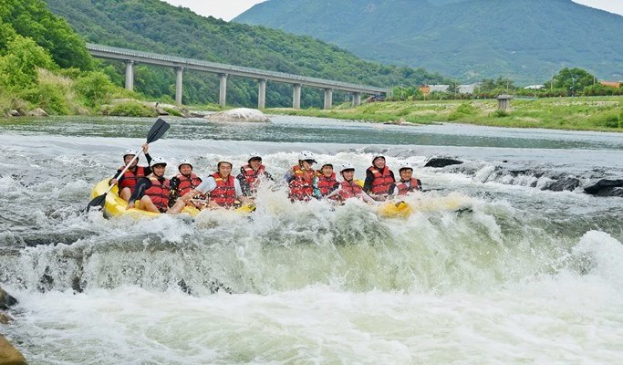 White Water Rafting + Donguibogam Village Tour - from Busan  (~Aug)