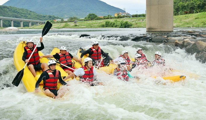 White Water Rafting + Donguibogam Village Tour - from Busan  (~Aug)