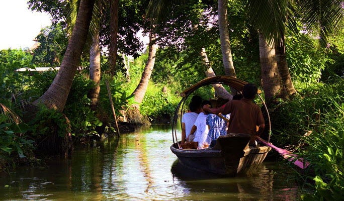 River of Kings: Bangkok Chao Phraya Canal Boat Tour
